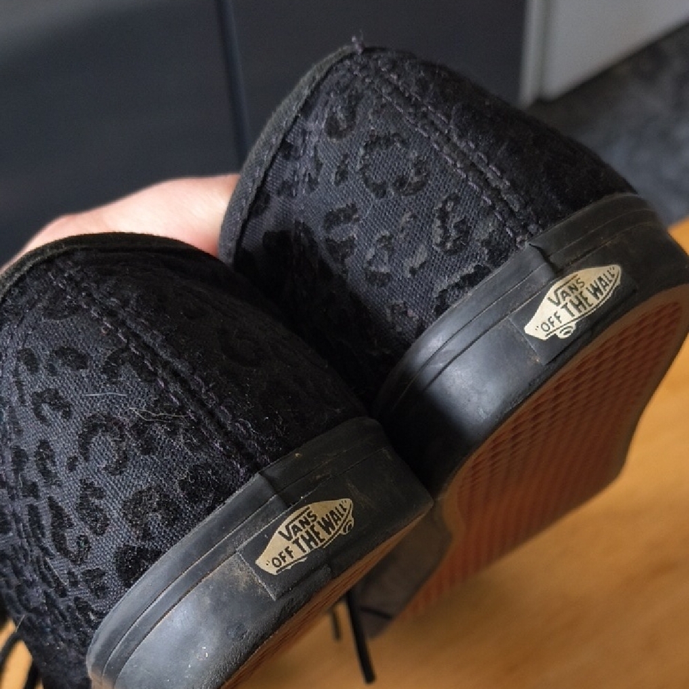 Vans Black Textured Sneakers Cheetah Print Size 8.5 - Picture 5 of 9